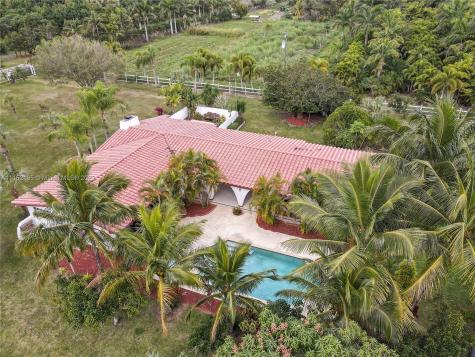 25401 SW 194th Avenue Homestead FL 33031