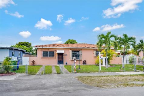 6821 SW 3rd Street Miami FL 33144