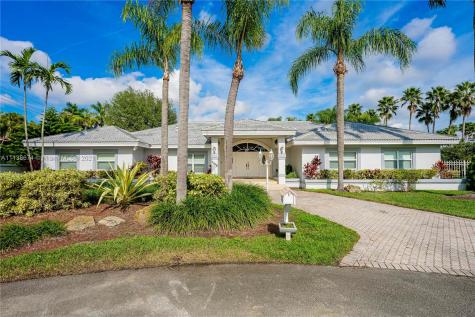 7725 SW 72nd Terrace Miami FL 33143