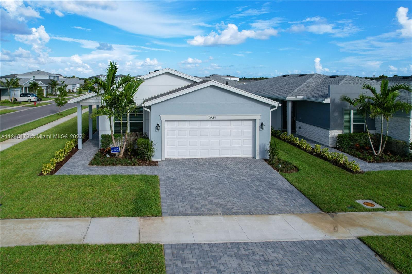 10639 SW Hensley Street Port St. Lucie FL 34987