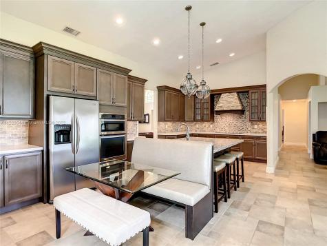 940 NW 201st Avenue Pembroke Pines FL 33029