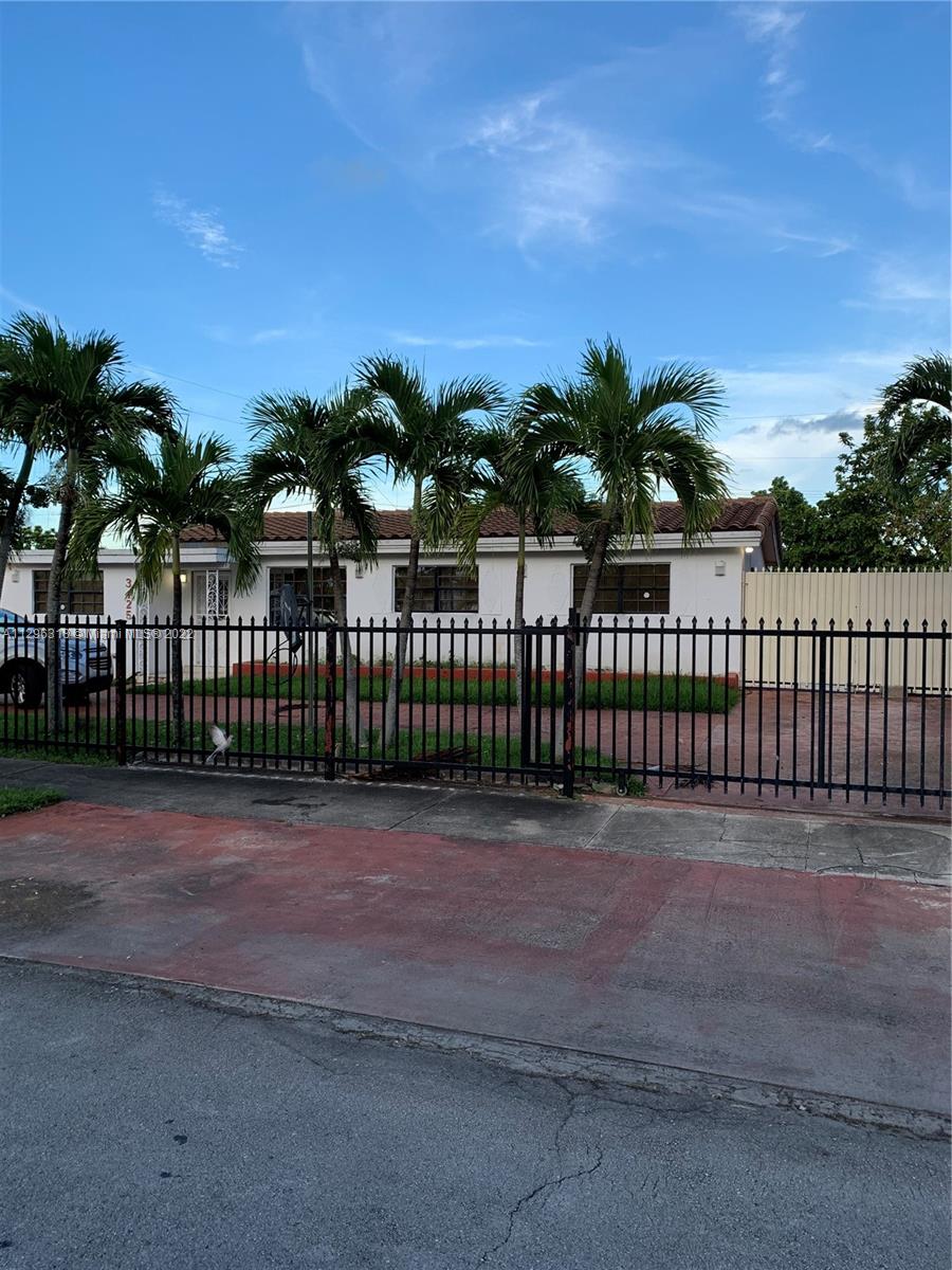 3425 SW 104th Court Miami FL 33165