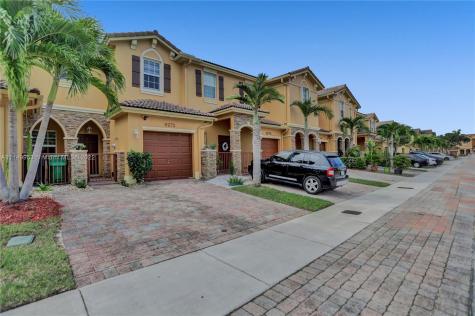9272 SW 220th Street Cutler Bay FL 33190