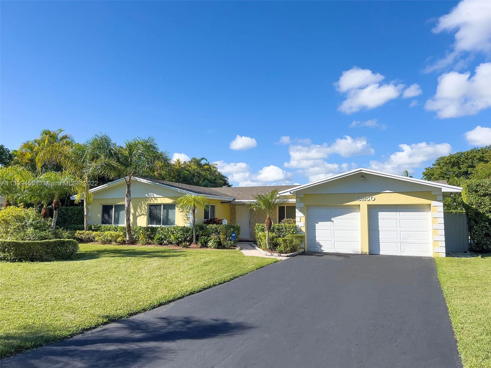 18250 SW 88th Place Palmetto Bay FL 33157