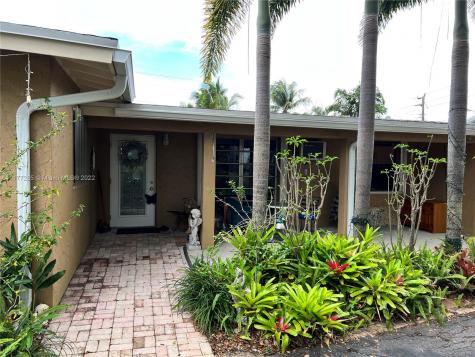 1160 SW 50th Avenue Plantation FL 33317