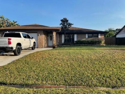 756 SE Albatross Avenue Port St. Lucie FL 34983