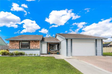 1675 S Goldeneye Lane Homestead FL 33035