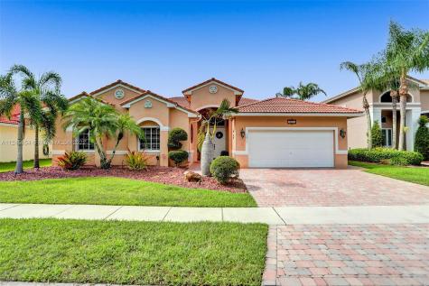 18810 SW 4th Street Pembroke Pines FL 33029