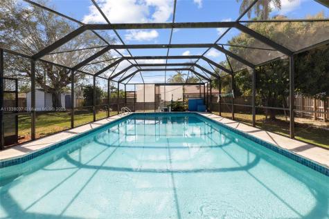 114 NW 21st Street Homestead FL 33030