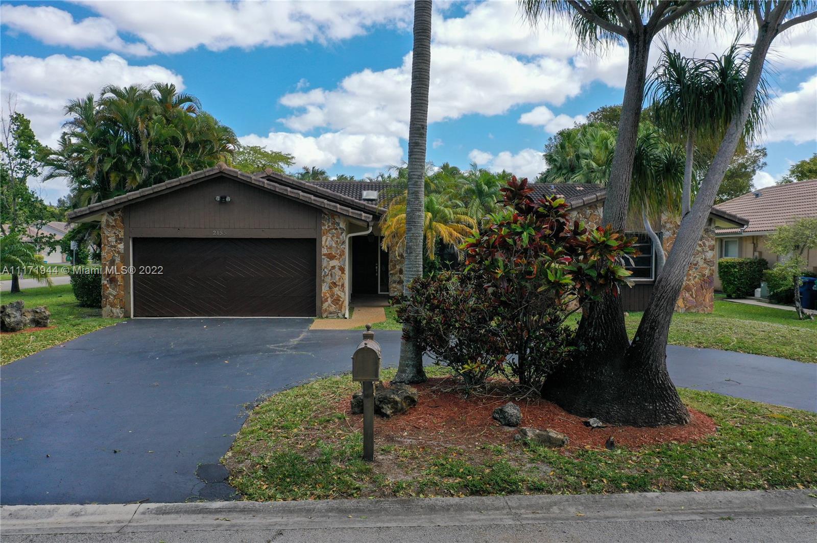 2155 NW 86th Way Coral Springs FL 33071