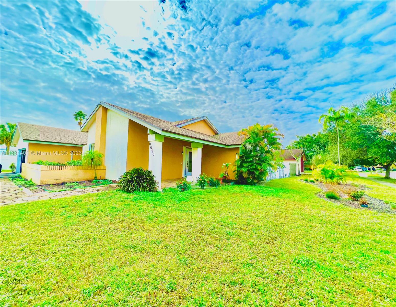 9550 SW 7th Street Pembroke Pines FL 33025