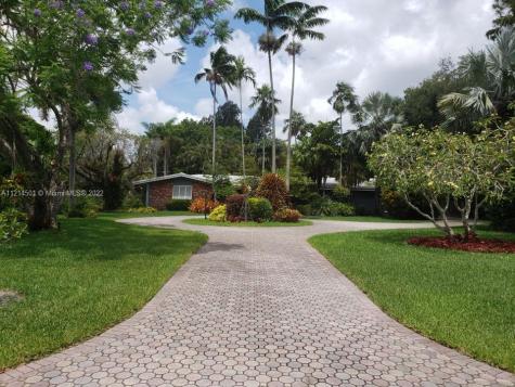 6100 SW 82nd Avenue Miami FL 33143