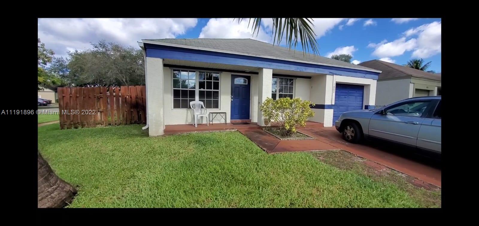 1001 SW 85th Terrace Pembroke Pines FL 33025