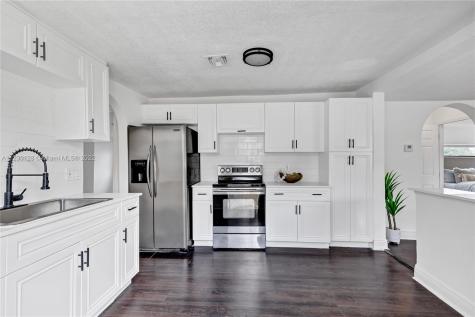 2176 NW 51st Street Miami FL 33142