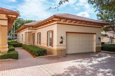 16117 Emerald Estates Dr Weston FL 33331