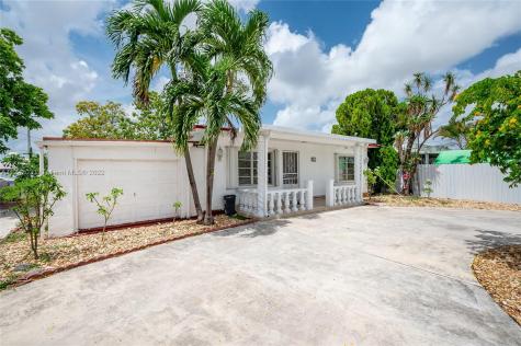 901 E 21st Street Hialeah FL 33013