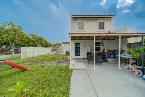 4502 NW 194th Street Miami Gardens FL 33055