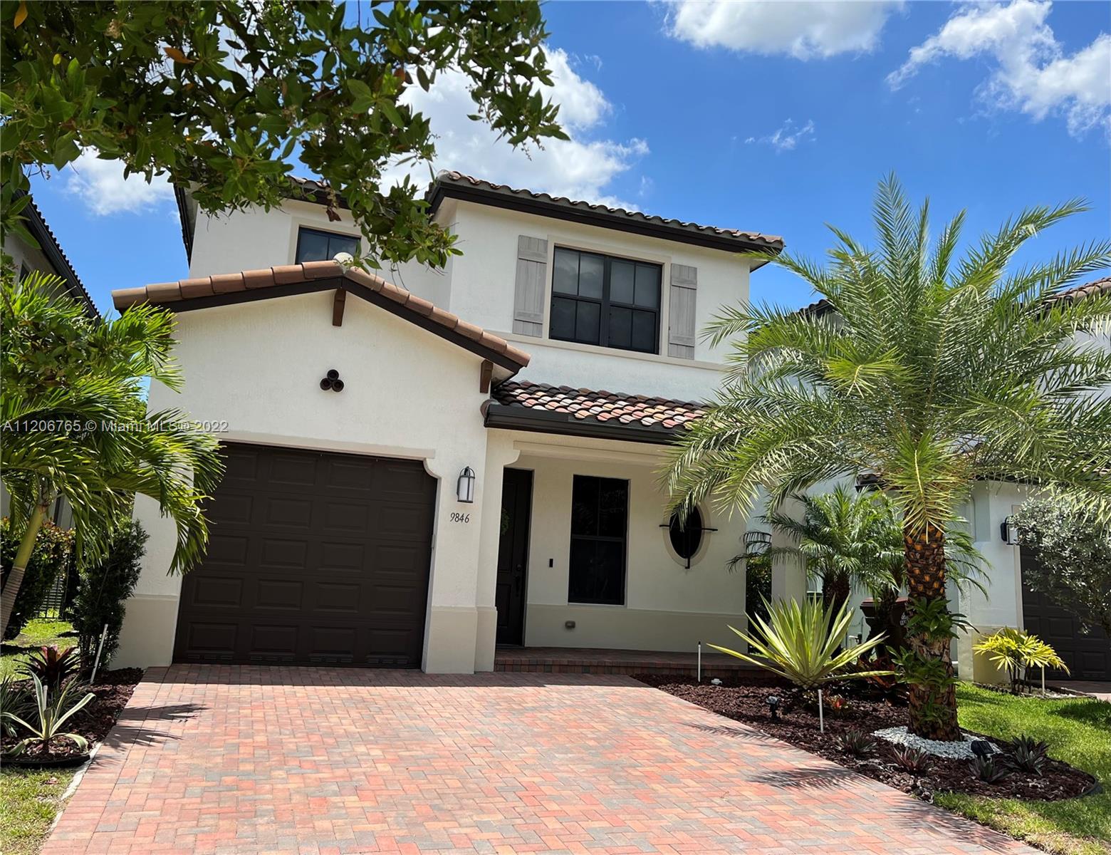 9846 W 34th Avenue Hialeah FL 33018