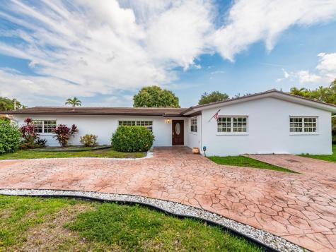 495 SW 84th Avenue Miami FL 33144