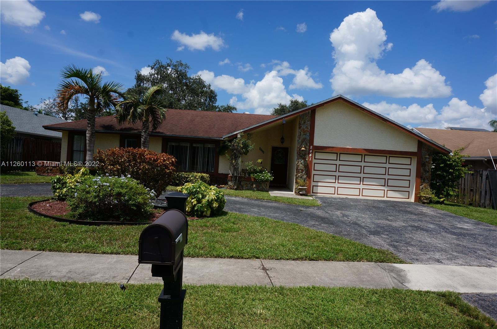 8441 SW 27th Place Davie FL 33328