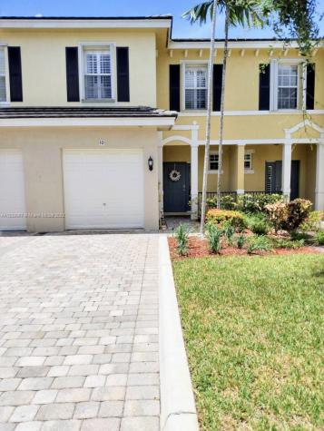 10 Largo Way Boynton Beach FL 33426