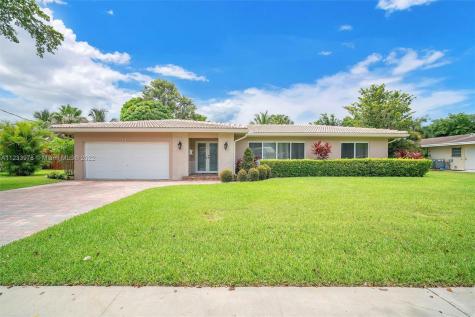 7421 NW 9th Street Plantation FL 33317