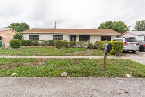 391 W 36th Street Riviera Beach FL 33404