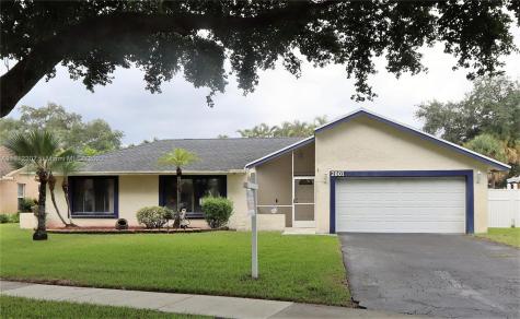 2801 SW 86th Way Davie FL 33328