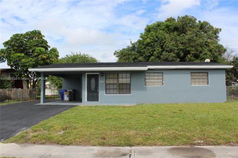 2261 NW 10th Court Pompano Beach FL 33069