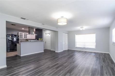 1510 N 70th Avenue Hollywood FL 33024