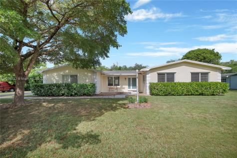 17460 SW 85th Avenue Palmetto Bay FL 33157