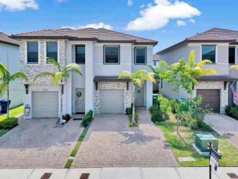 25069 SW 107th Court Homestead FL 33032