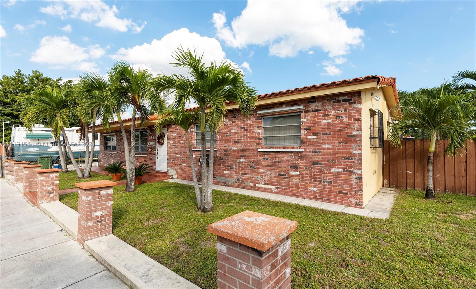 297 W 31st Street Hialeah FL 33012