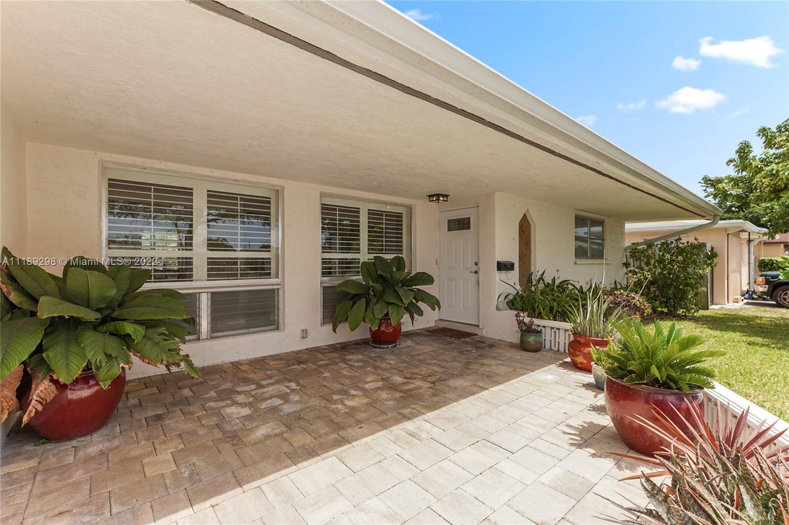 3205 Taft Street Hollywood FL 33021