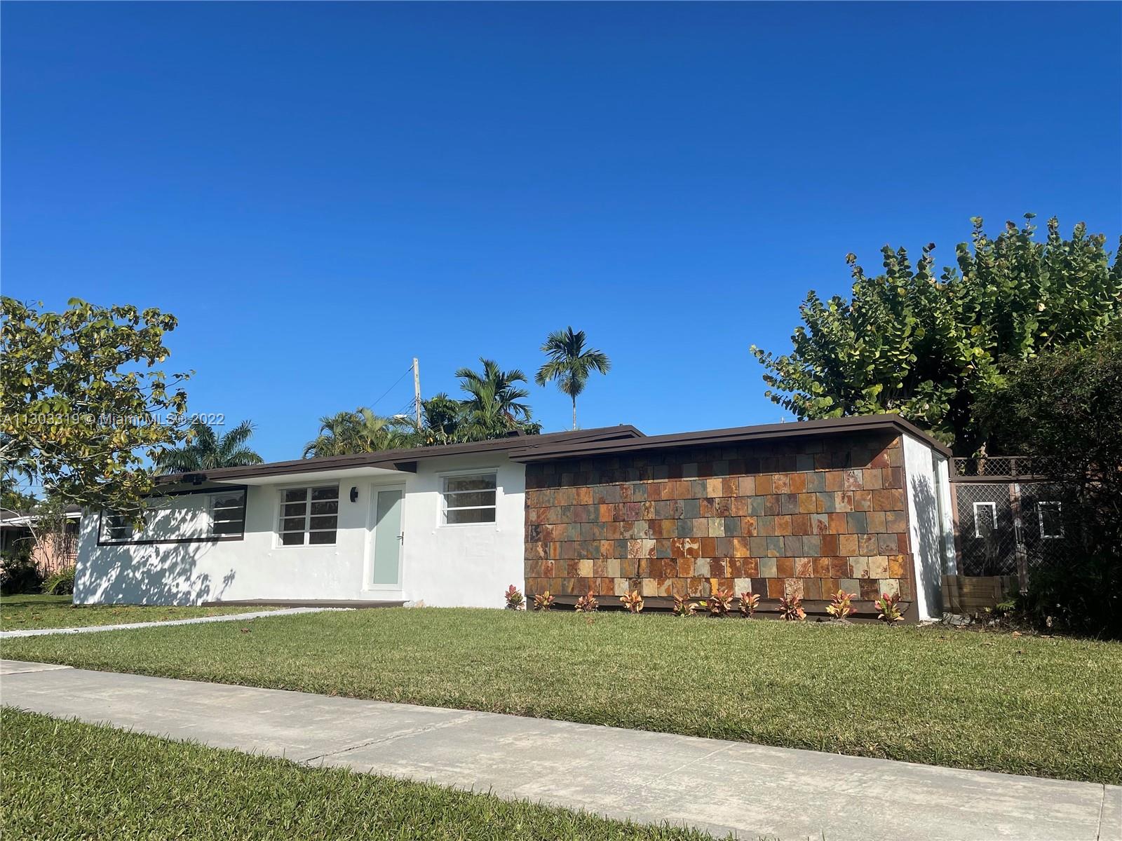 1645 SW 71st Place Miami FL 33155