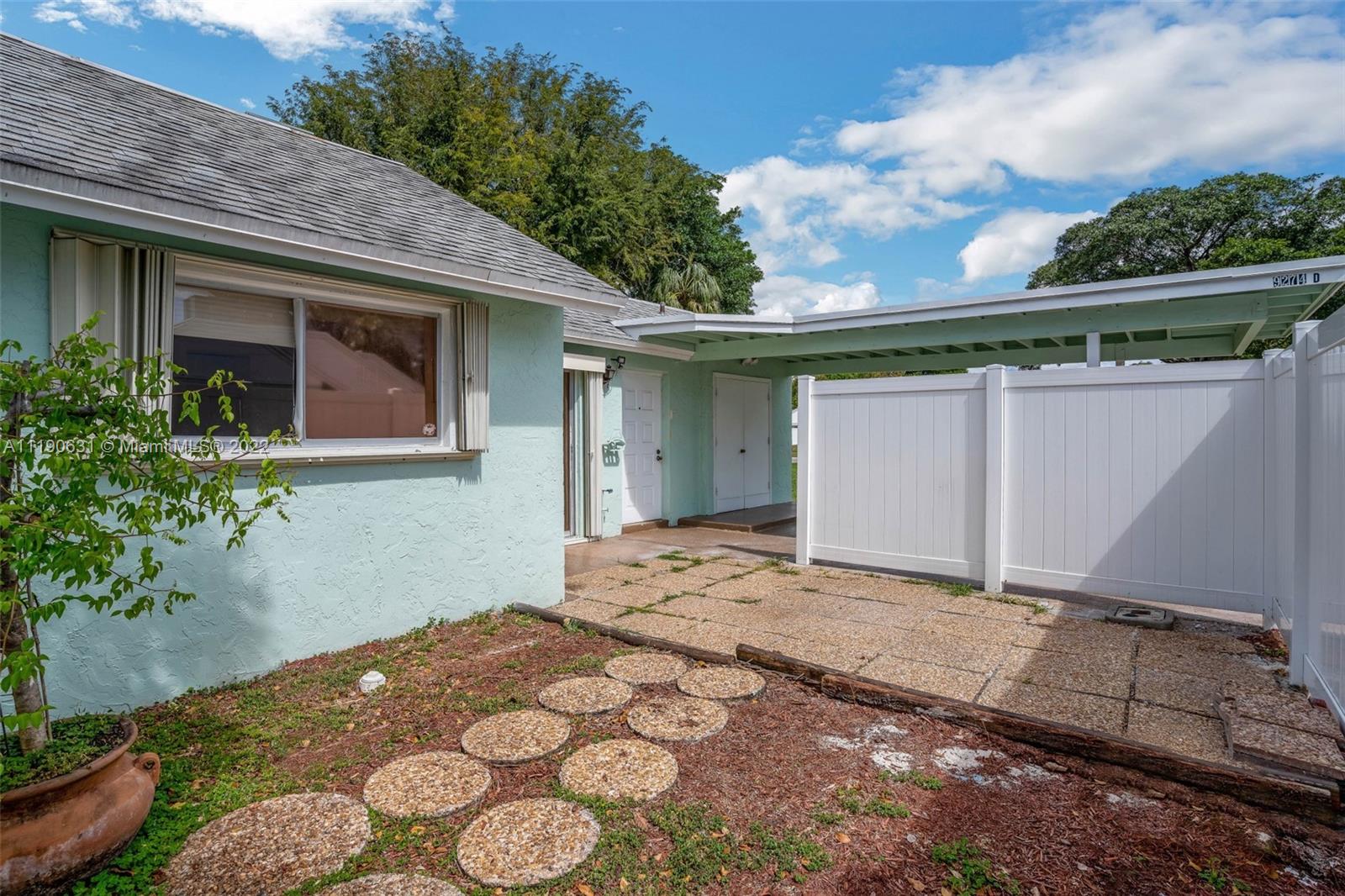 9274 SW 5th Street Boca Raton FL 33428