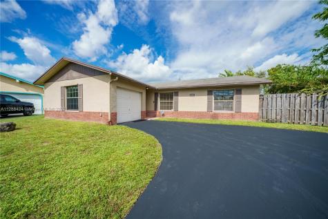2835 NW 108th Terrace Sunrise FL 33322