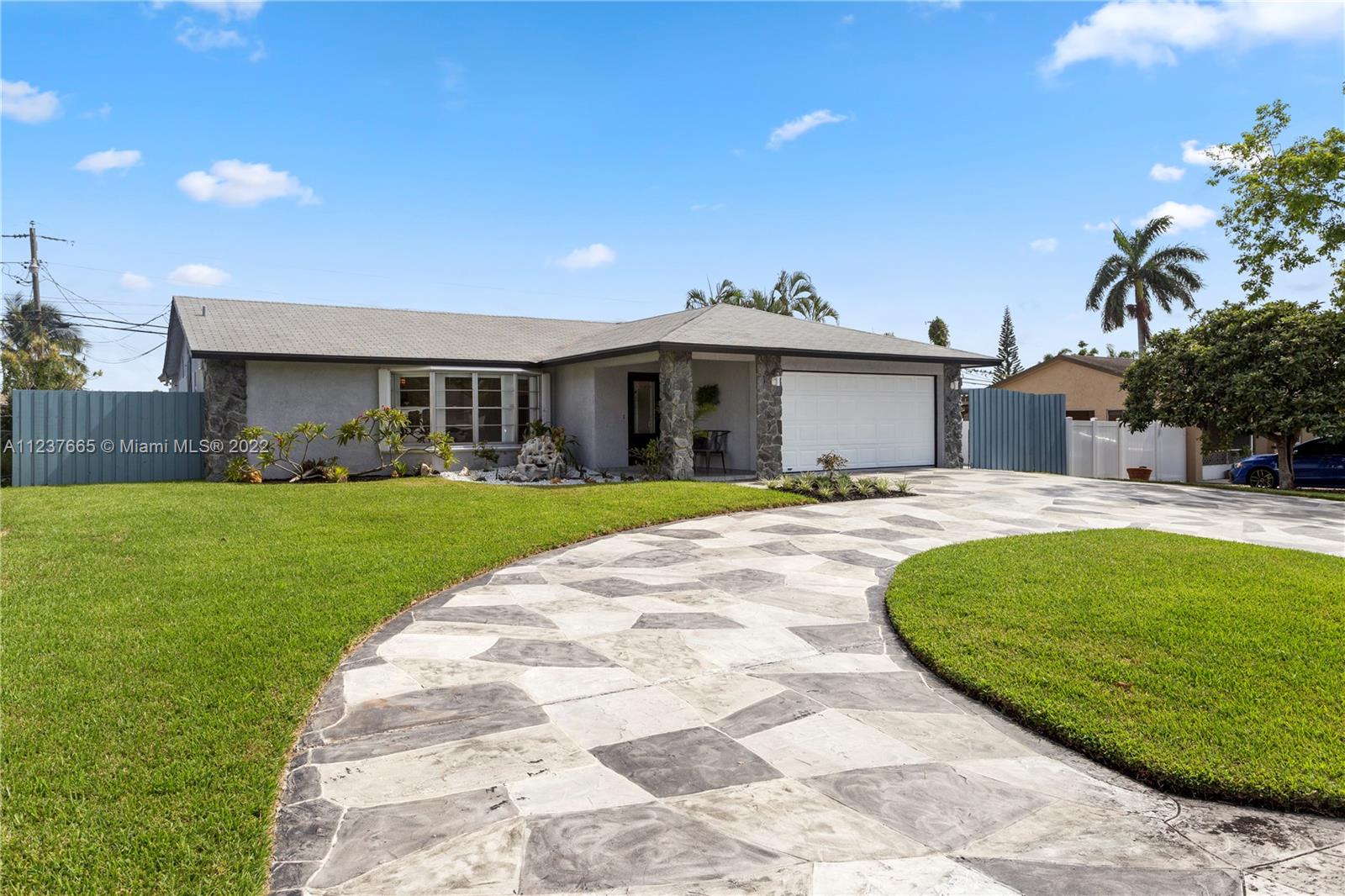 2756 Floral Road Lake Worth FL 33462