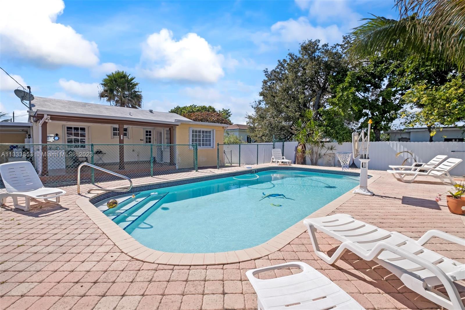 3221 NW 19th Terrace Miami FL 33125