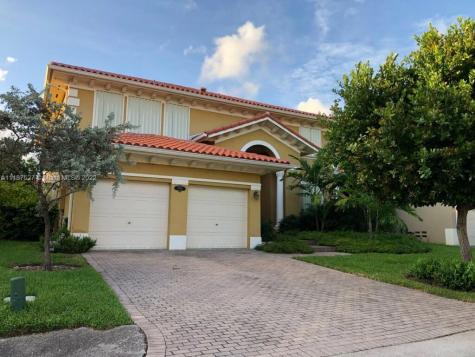 7664 SW 193rd Street Cutler Bay FL 33157
