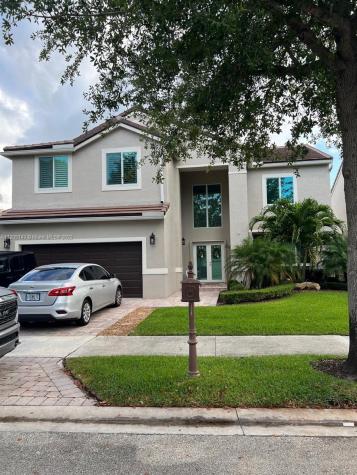 326 Lake Crest Court Weston FL 33326