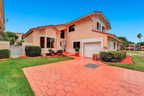 18306 NW 61st Place Hialeah FL 33015