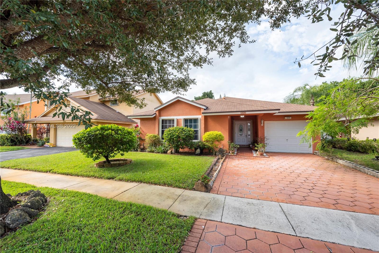 1220 SW 97th Terrace Pembroke Pines FL 33025