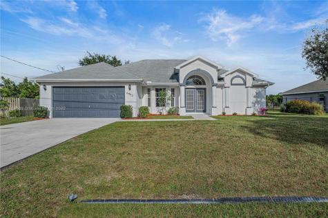 6902 NW Dorothy Street Port St. Lucie FL 34983