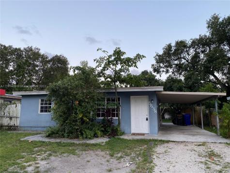 5638 SW 36th Street West Park FL 33023