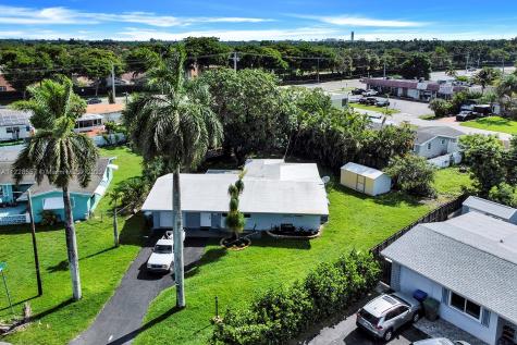 1581 NW 78th Avenue Pembroke Pines FL 33024