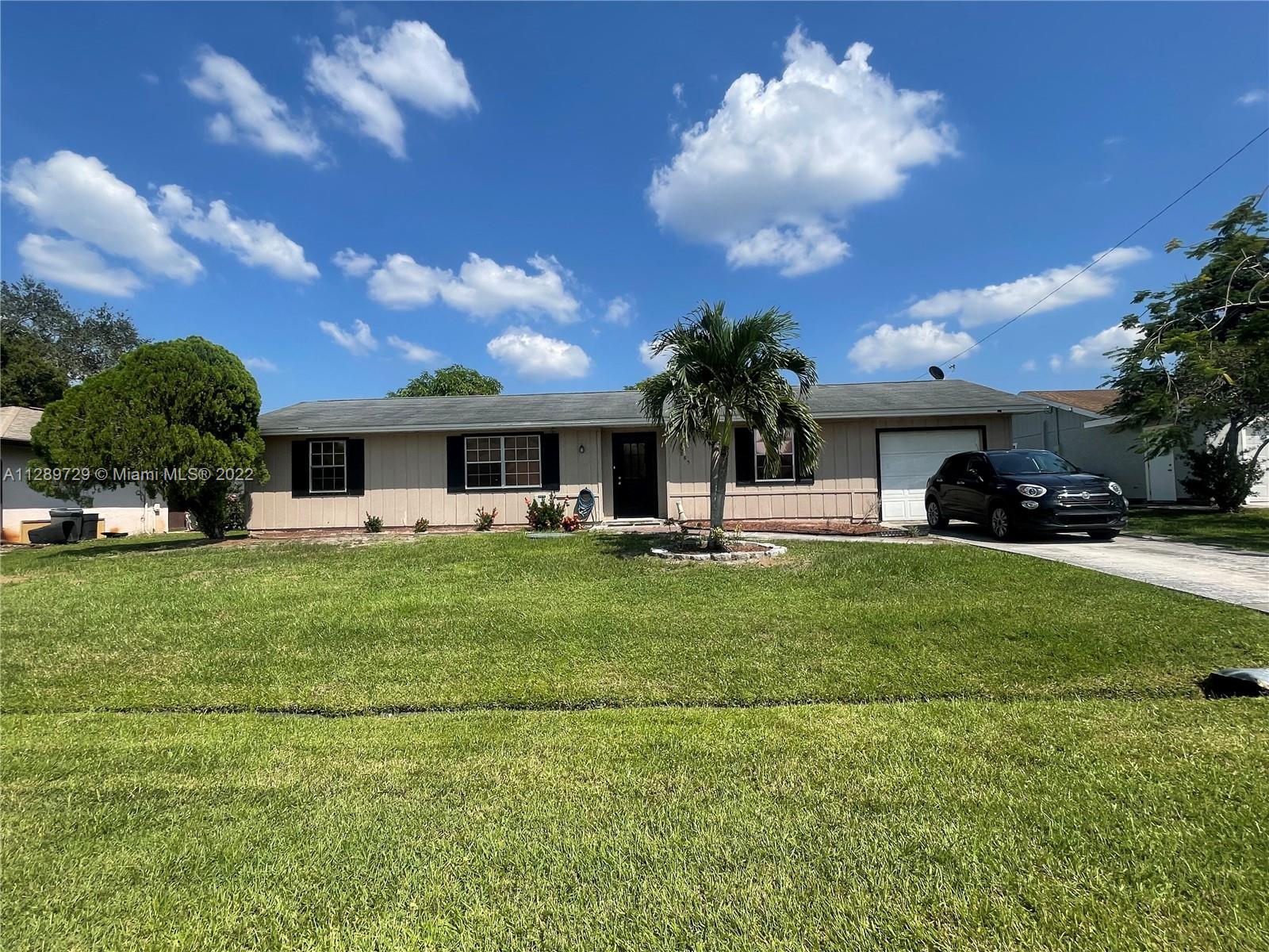 885 SE Odonnell Lane Port St. Lucie FL 34983