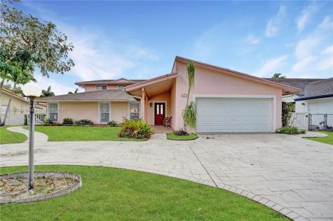 1631 NW 114th Avenue Pembroke Pines FL 33026