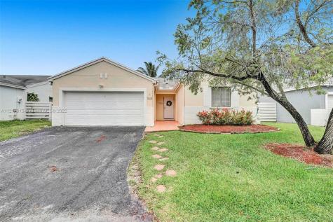 14551 SW 145th Lane Miami FL 33186