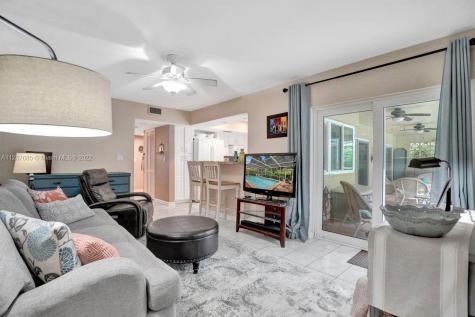 10516 NW 2nd Court Plantation FL 33324